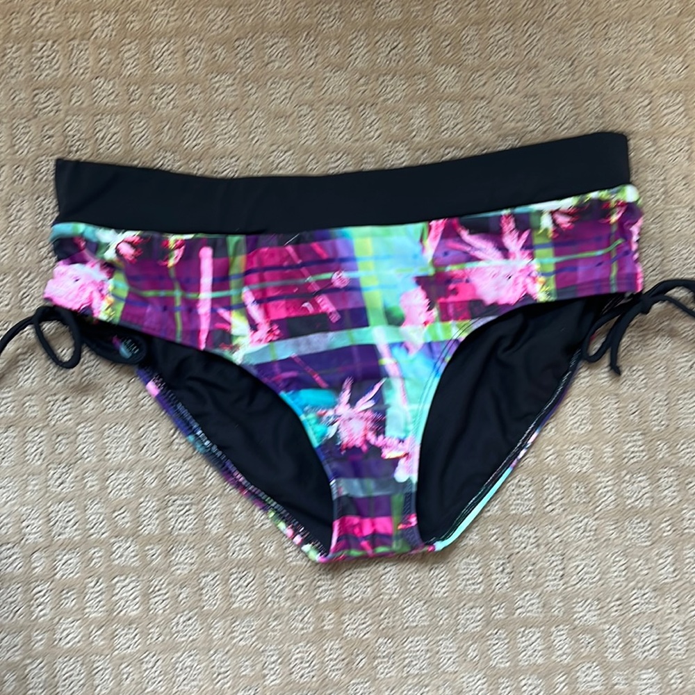 Ocean Pacific bikini bottoms.  Large
